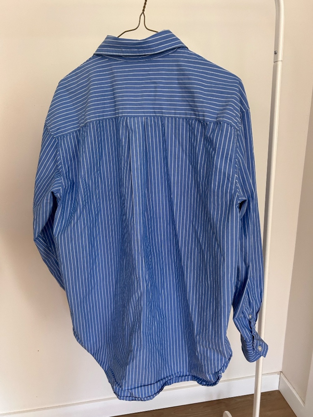 H&M button up top - Picture 2 of 3